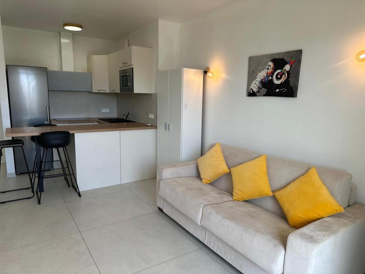 Super Apartment, Parking, Terrace, Lift, Palm Beach, Appartamento