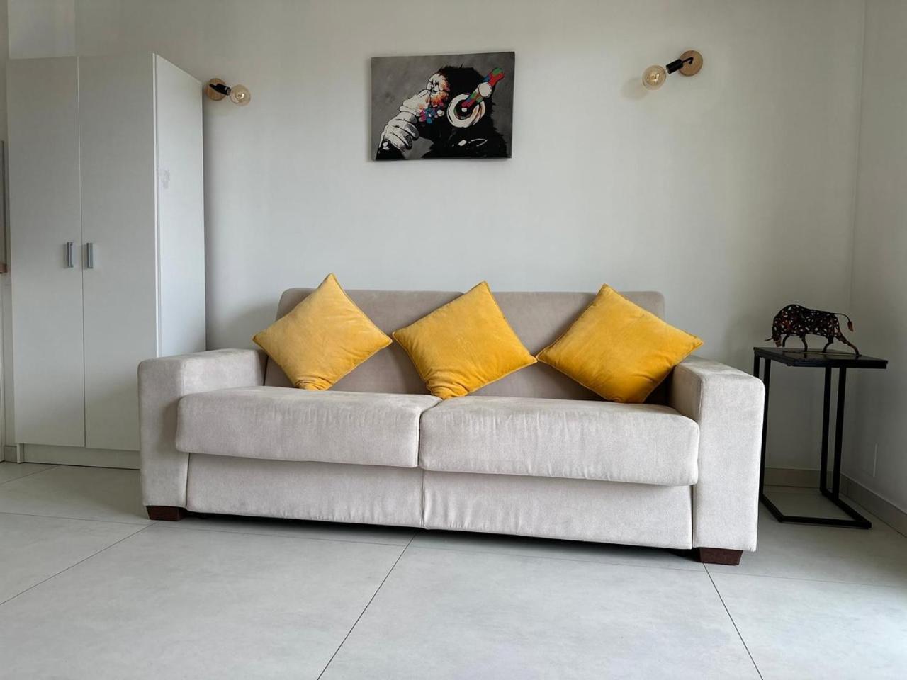 Super Apartment, Parking, Terrace, Lift, Palm Beach,