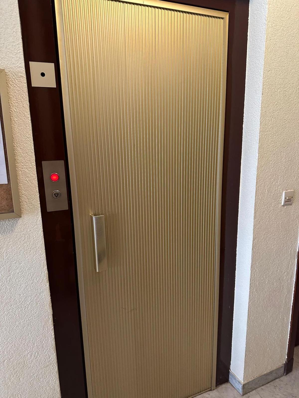 Super Apartment, Parking, Terrace, Lift, Palm Beach, Appartamento *